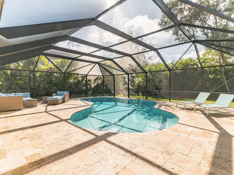19218 W Indies Cir — Photo 18
