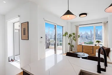11-14 35th Avenue, #814