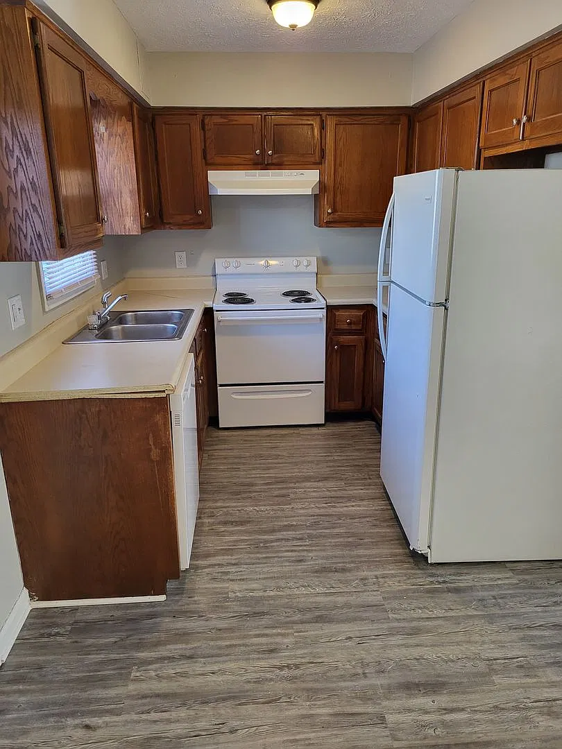 200 Courtland Avenue — Photo 4