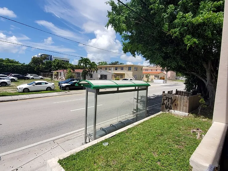 680 SW 7th Ave — Photo 7