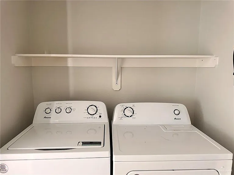 1019 N Clarence Ave #4 — Photo 5