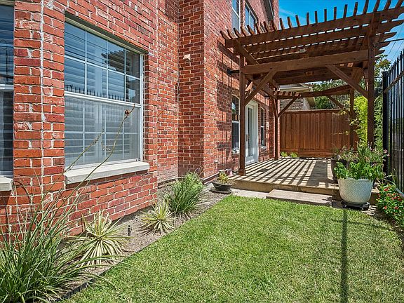 4th image of 2702 Lawtherwood Ct