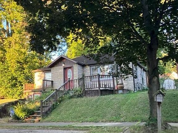 2nd image of 204 Pratt St