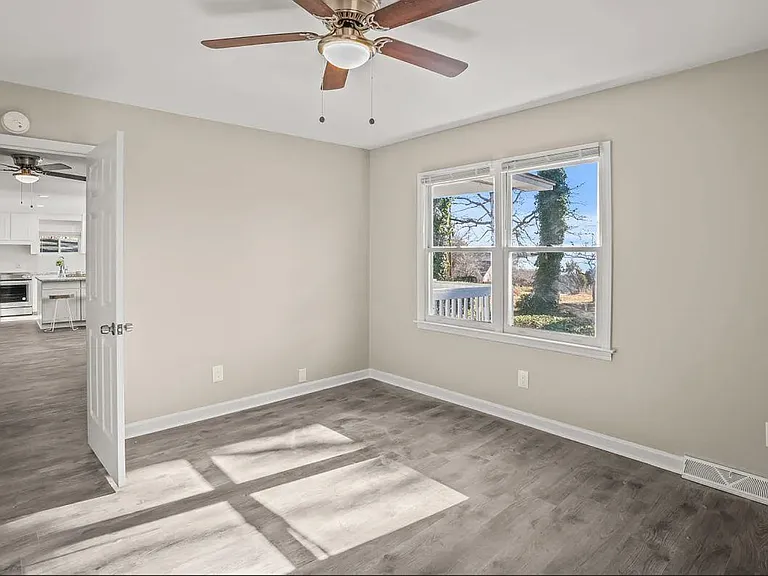 425 Yachting Rd — Photo 14