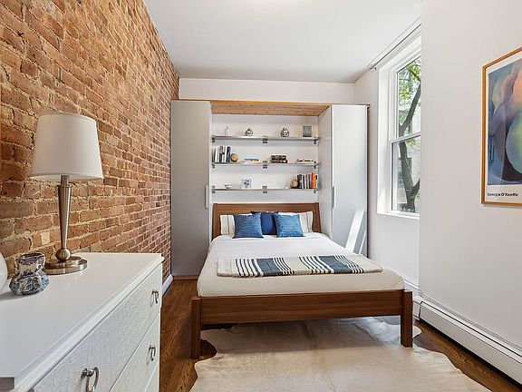 4th image of 312 W 107th St APT 3C