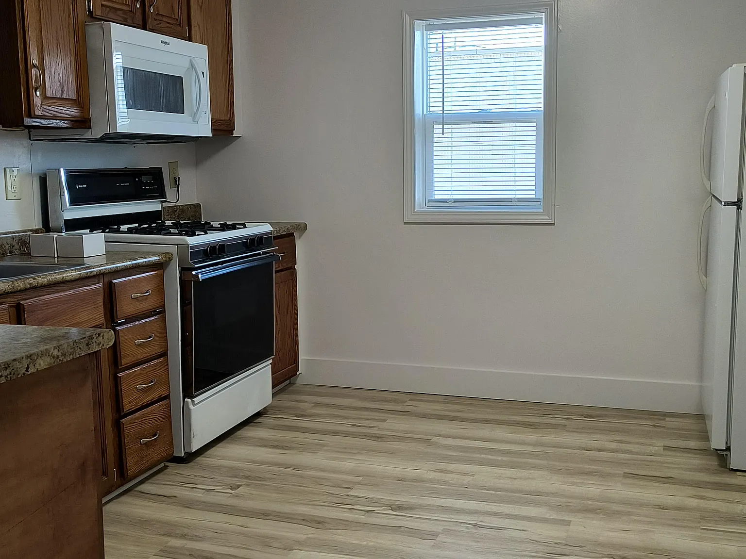 2 bed, $875 — Photo 2
