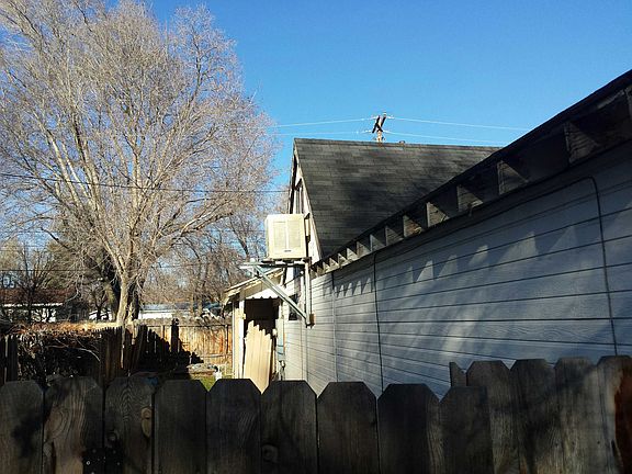 3rd image of 398 N Sacramento St