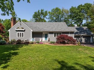 37 Blueberry Ln, Fairfield, CT 06825