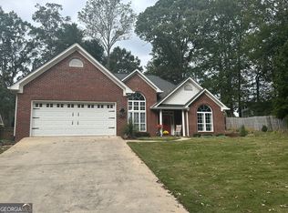 915 Charleston Ct, Gainesville, GA 30501