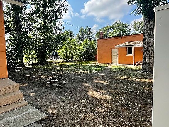 5th image of 502 Lincoln St