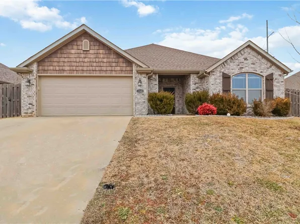 1140 Rosemary St, Centerton, AR 72719