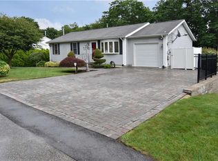 11 Hill St, North Providence, RI 02904