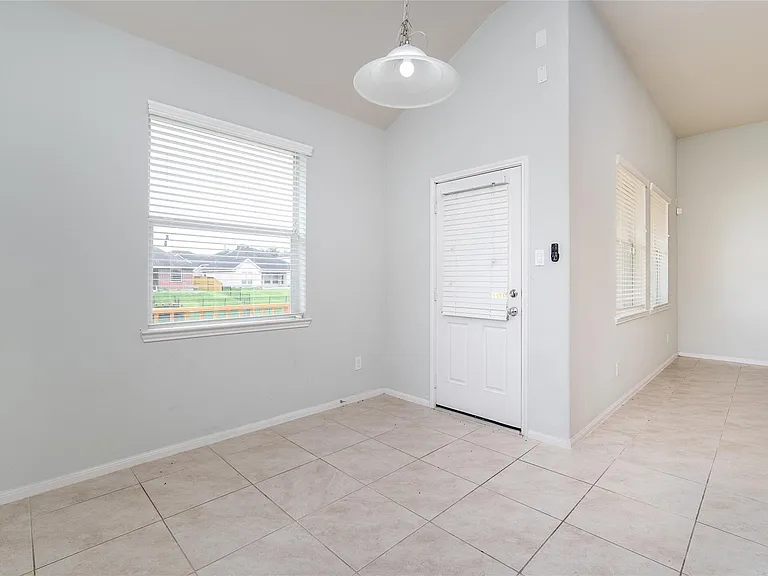 3931 Medici Ct — Photo 28