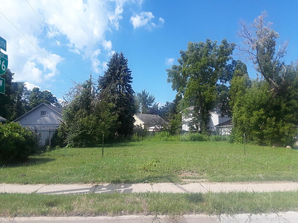 1st image of 626 Phillips St