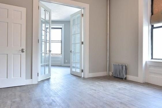 2nd image of 436 Howe Ave #2B