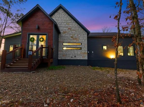 21 Treeline Ct, Broken Bow, OK 74728