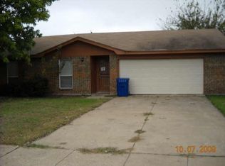 2734 Pebble Beach Dr, Lancaster, TX 75134