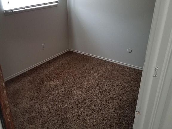 5th image of 832-834 S Waterleaf Pl