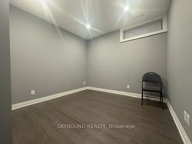 48 Enfield Ave #BASEMENT — Photo 8