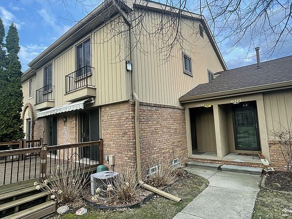 2nd image of 41535 Bedford Dr