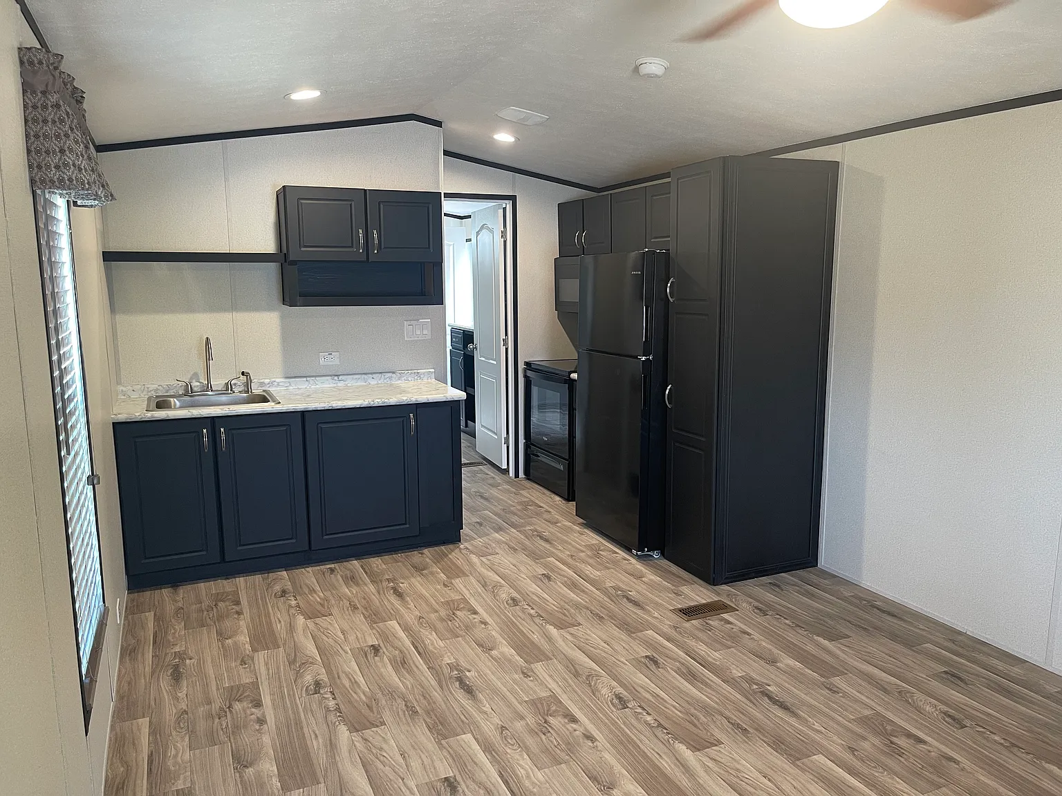 1 bed, $1,000 — Photo 4