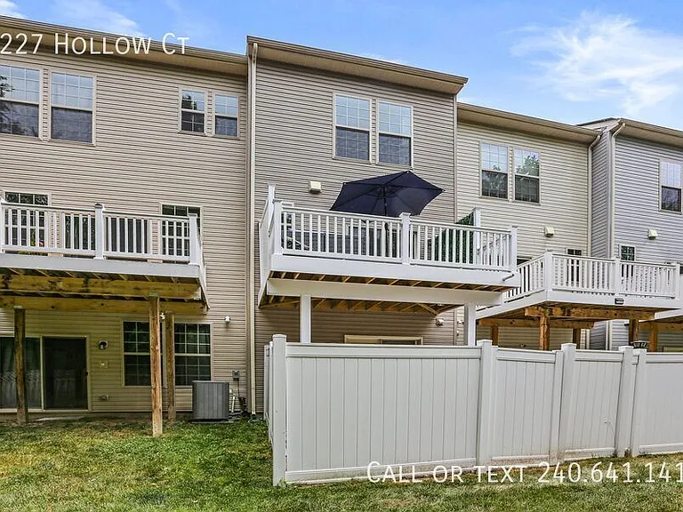 8227 Hollow Ct — Photo 34