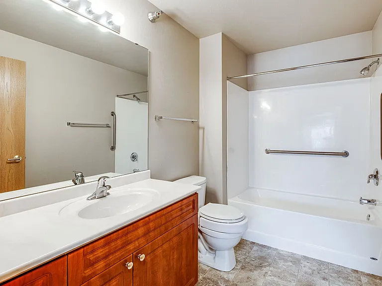 Arbor Pointe Apartments — Photo 9