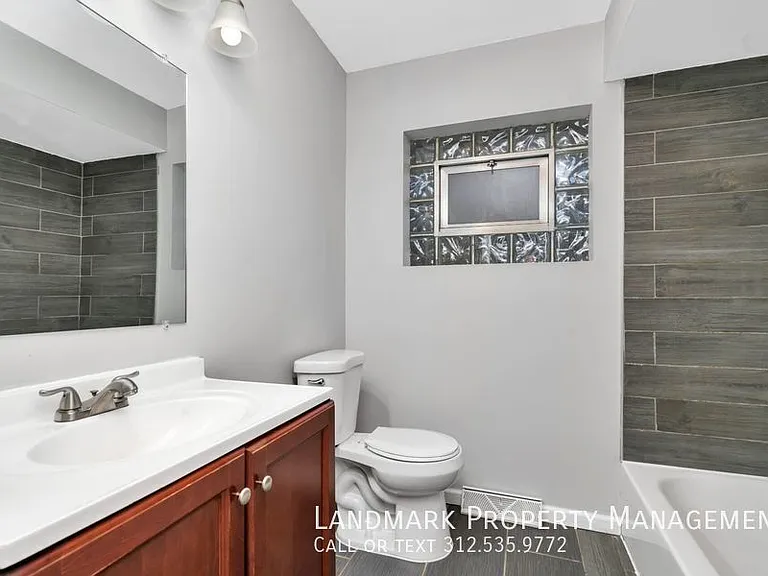 16246 Dobson Ave — Photo 9