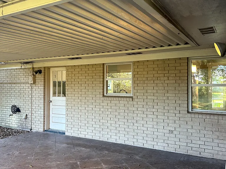 1507 Mohon St — Photo 34