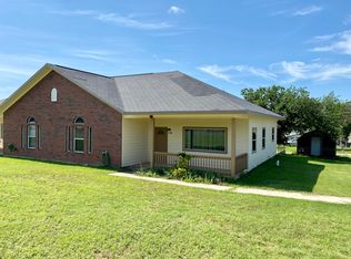 1108 W Main St #1108, Llano, TX 78643