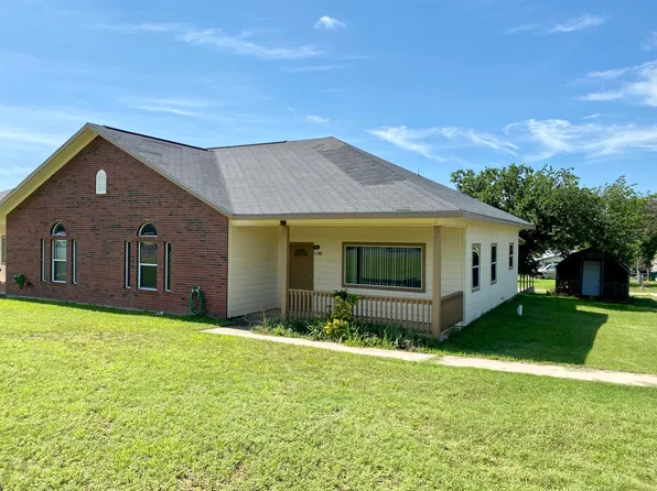1108 W Main St #1108, Llano, TX 78643