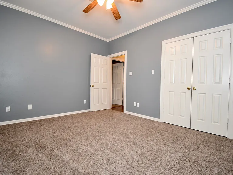 2434 Melody Ln — Photo 8