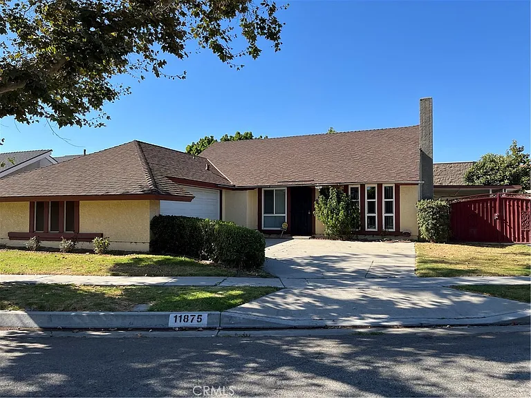 11875 Wyeth Dr — Photo 1