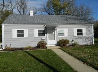 302 Sunset Dr, Shelbyville, IN 46176