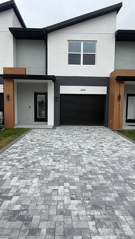 3 bed, 2.5 bath, 1536 sqft, $2,100 — Photo 1