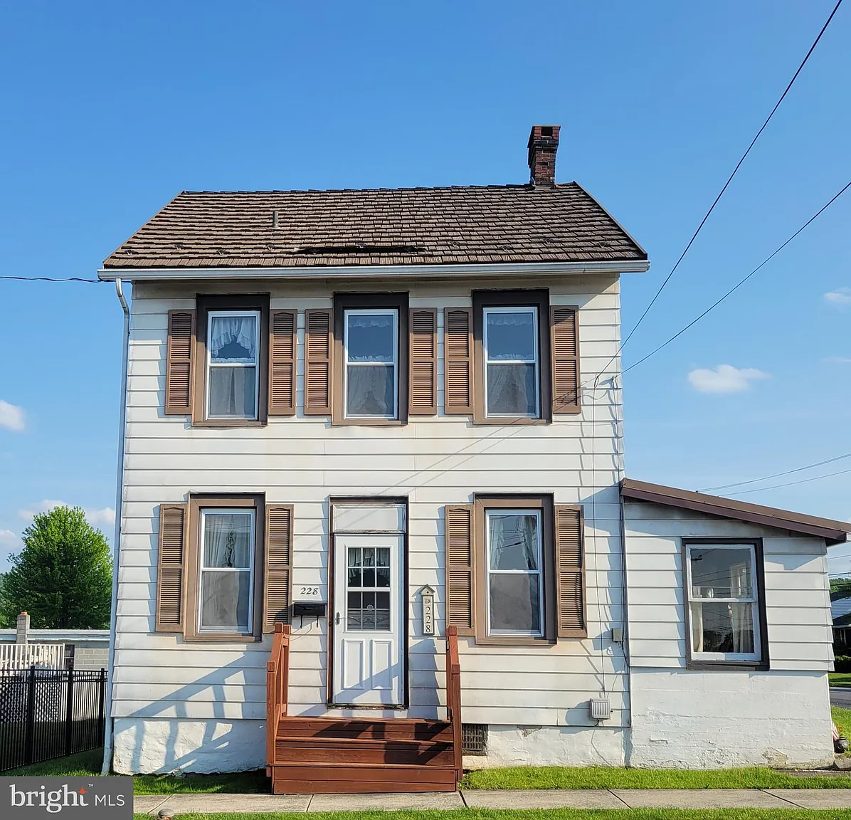 228 W Barkley St photo 1
