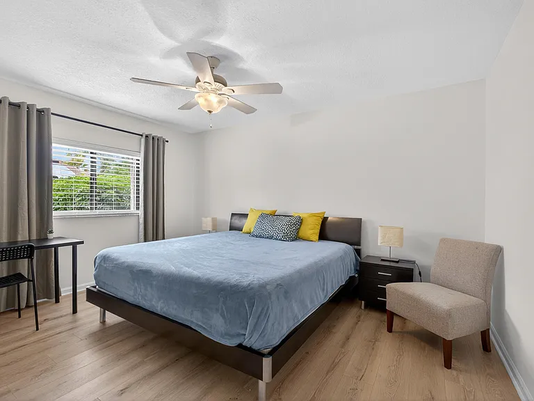 1773 Wiltshire Village Dr — Photo 17