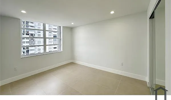 2750 NE 183rd St #1109 — Photo 16