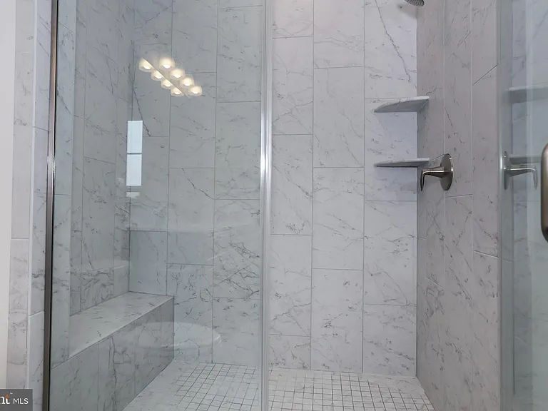 6722 Upland Manor Dr — Photo 21