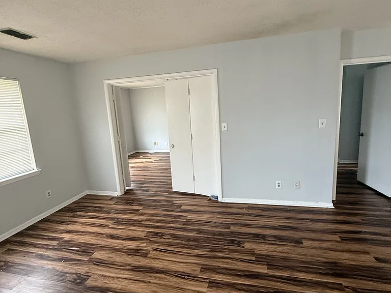 8204 Willowbrook Cir SE #C — Photo 7