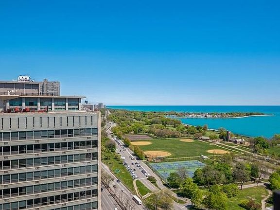 2nd image of 3550 N Lakeshore Dr #1675