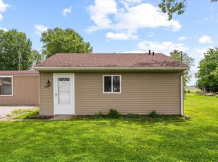 210 W Monroe St, Hecker, IL 62248