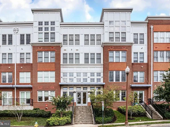 1418 N Rhodes St #B106, Arlington, VA 22209