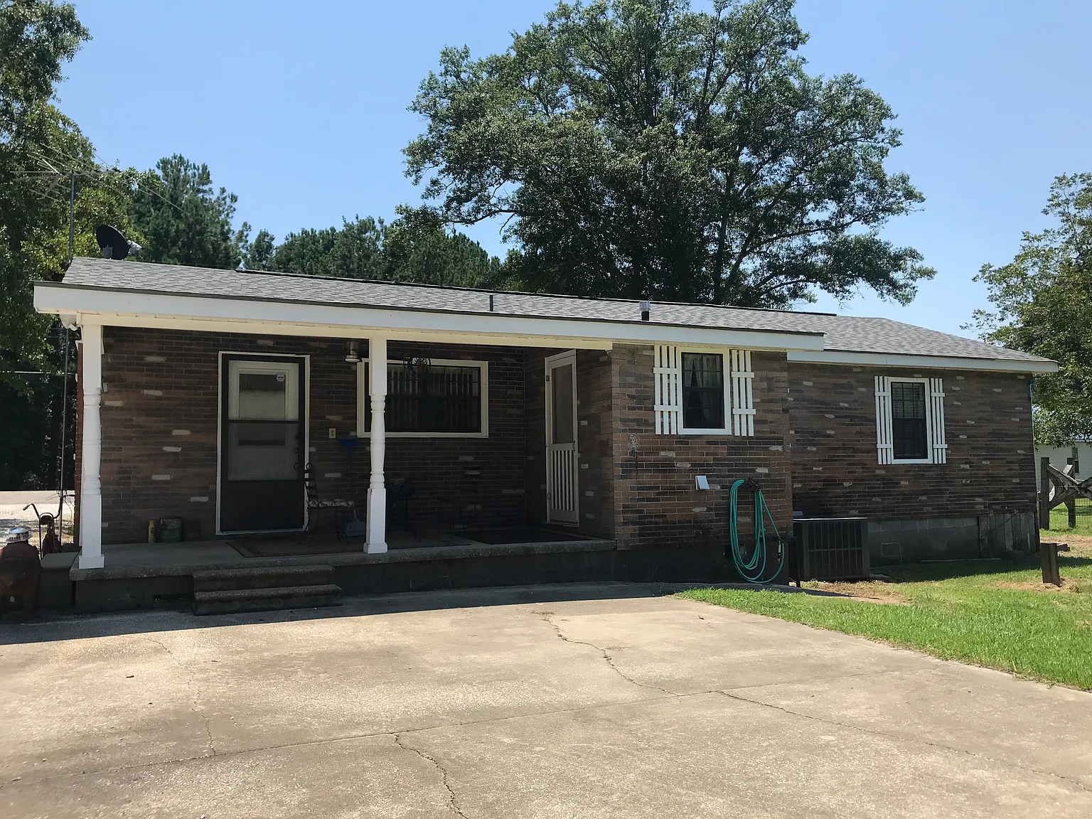 3 bed, 1200 sqft, $1,500 — Photo 3