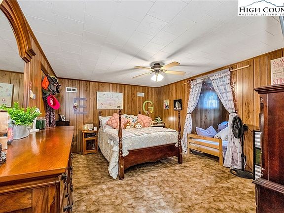 26th image of 886 Blevins Hollow Road