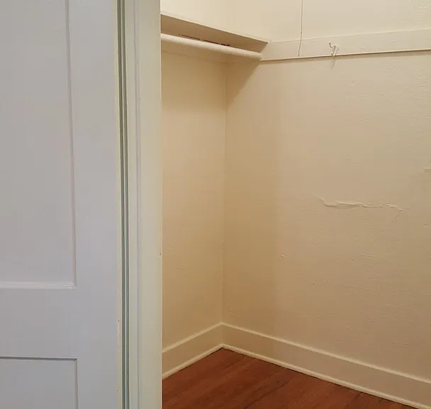 Thurman Apartments — Photo 4