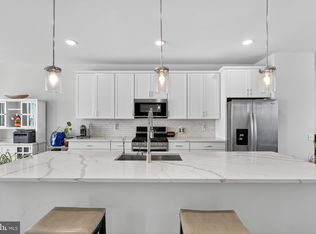 17292 Turnstone Dr, Dumfries, VA 22026