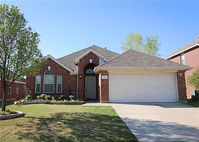 1st image of 1301 Oakridge Dr