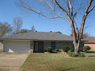 9234 Highcrest Dr, Shreveport, LA 71118