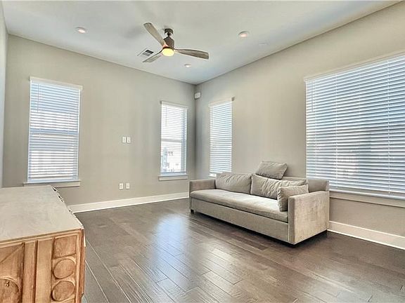 5th image of 4325 Jackson Ave #2205